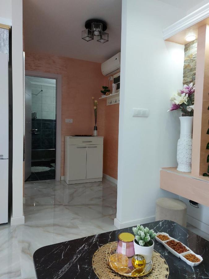 Apartman Star Lux Kula Экстерьер фото